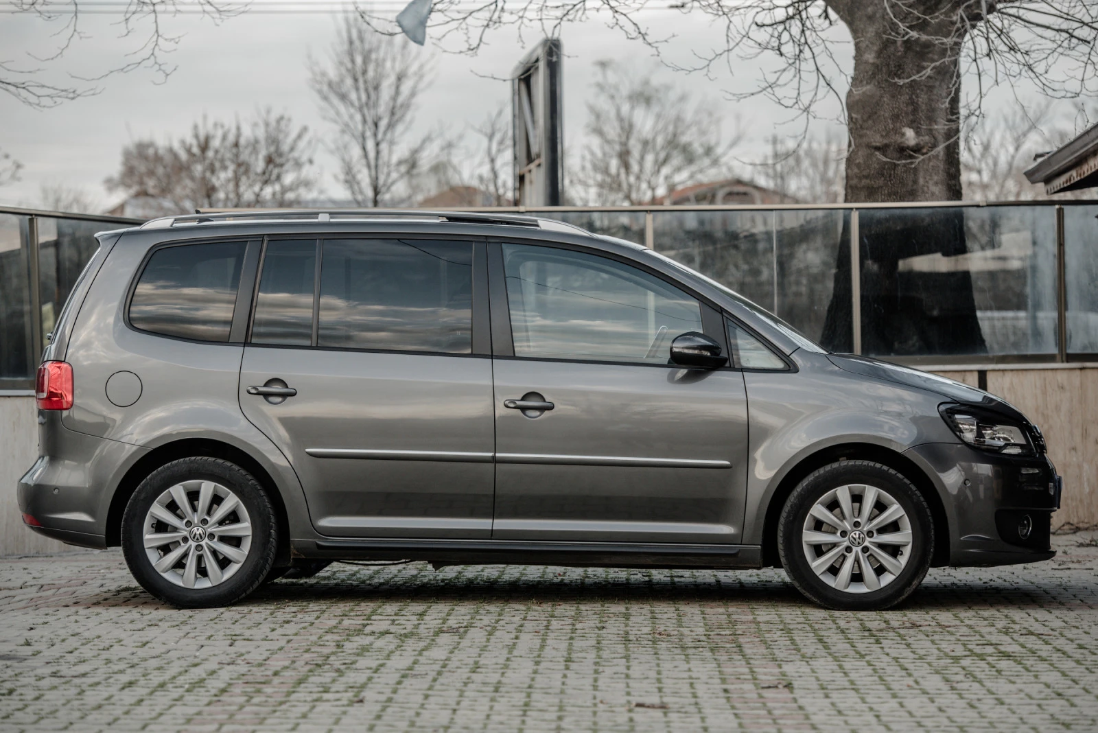 VW Touran HIGHLINE/DSG/PANO/FULL - изображение 6