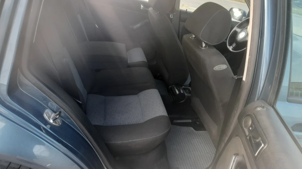 VW Golf 1.9 ТДИ 101 кс - изображение 8