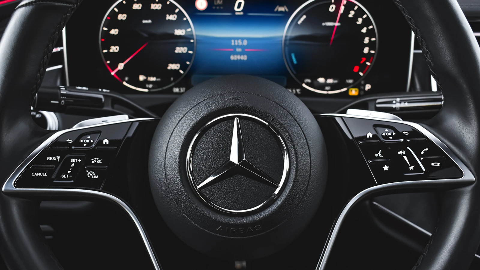 Mercedes-Benz E 400 e Plug-in Hybrid 4MATIC - изображение 9