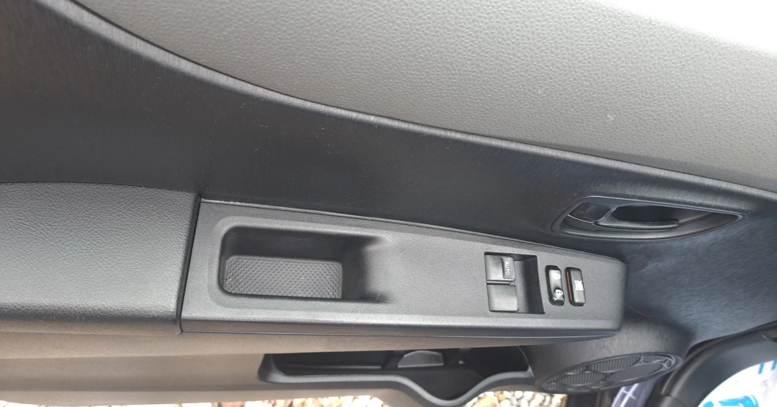 Toyota Yaris 1.4 D4D | Mobile.bg � ����������� 12