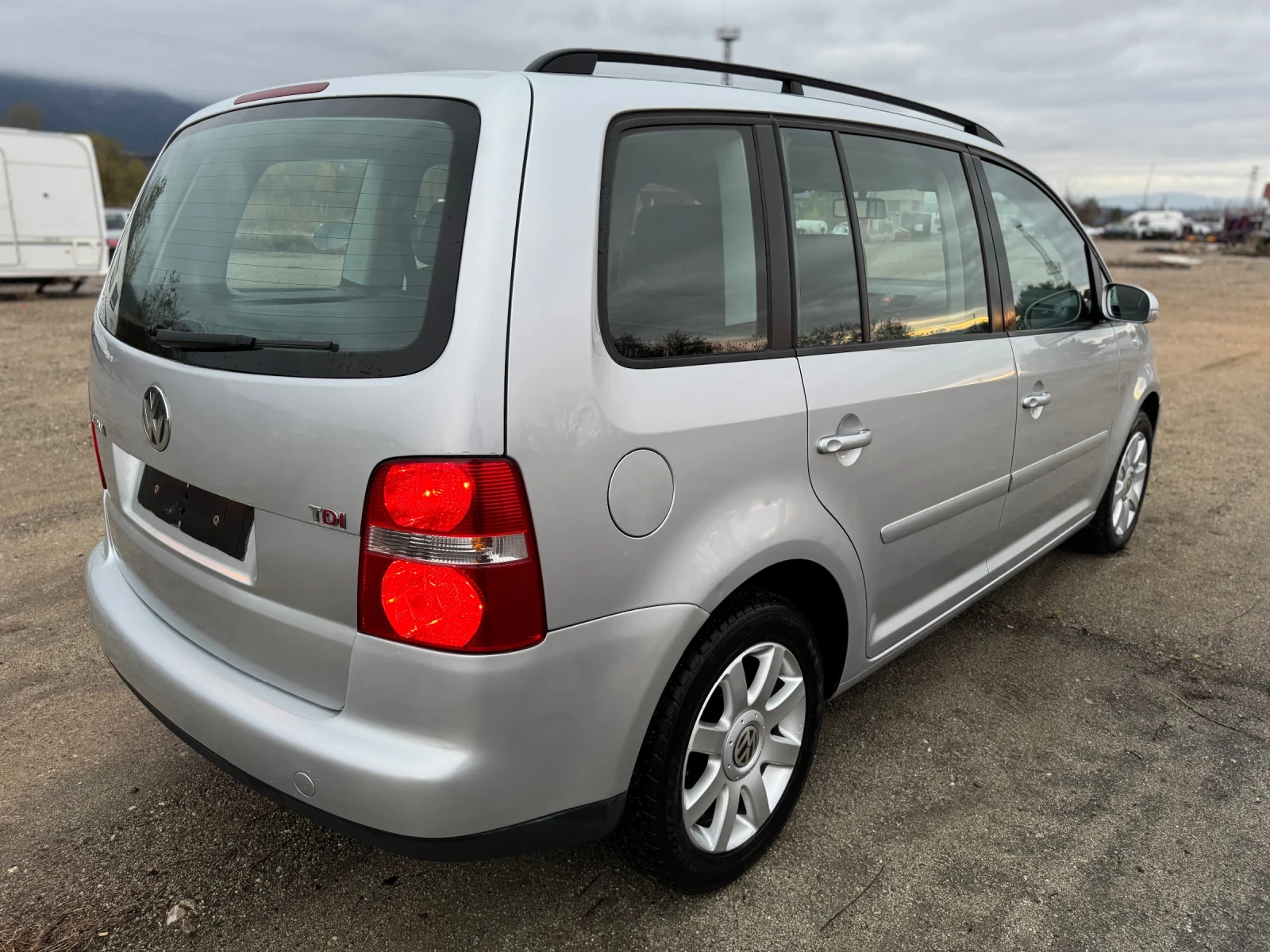 VW Touran Highline 2.0TDI* EURO 4* 175 000km* 2004* НОВ ВНОС - изображение 6