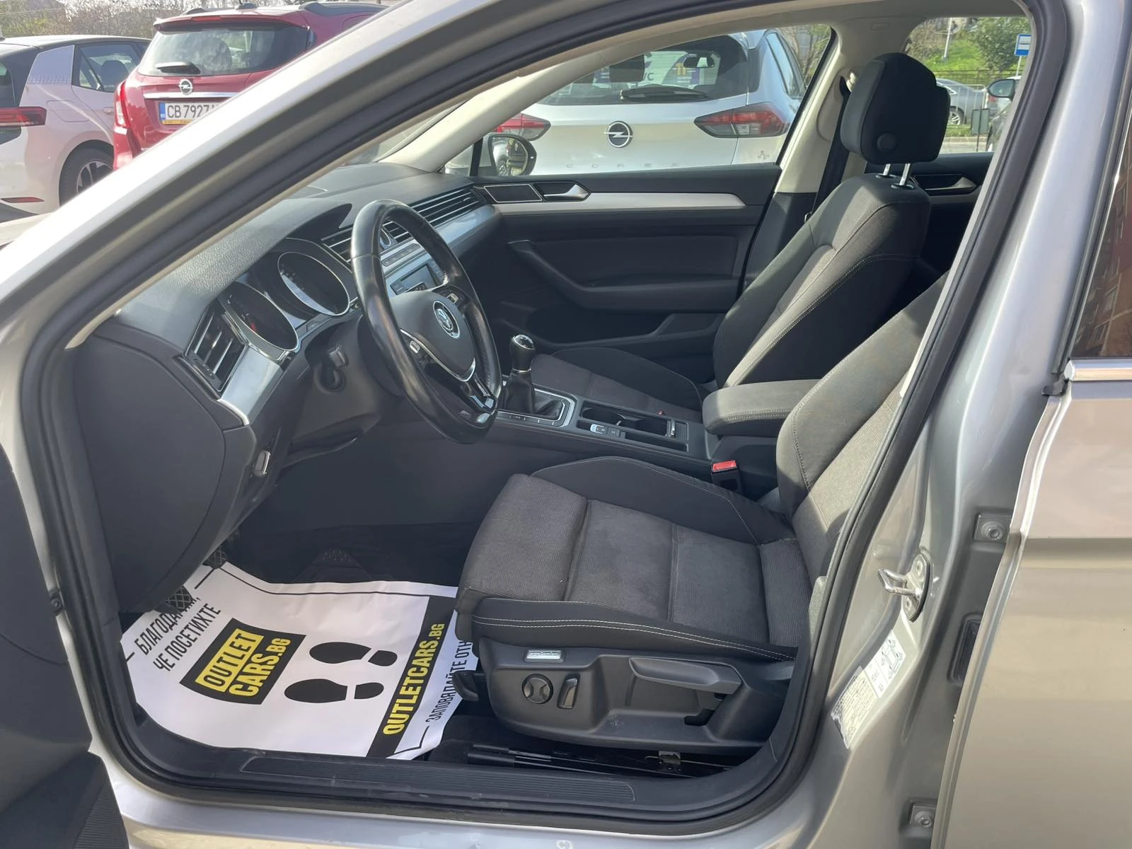 VW Passat SW 1.6TDI + NAVI - изображение 5