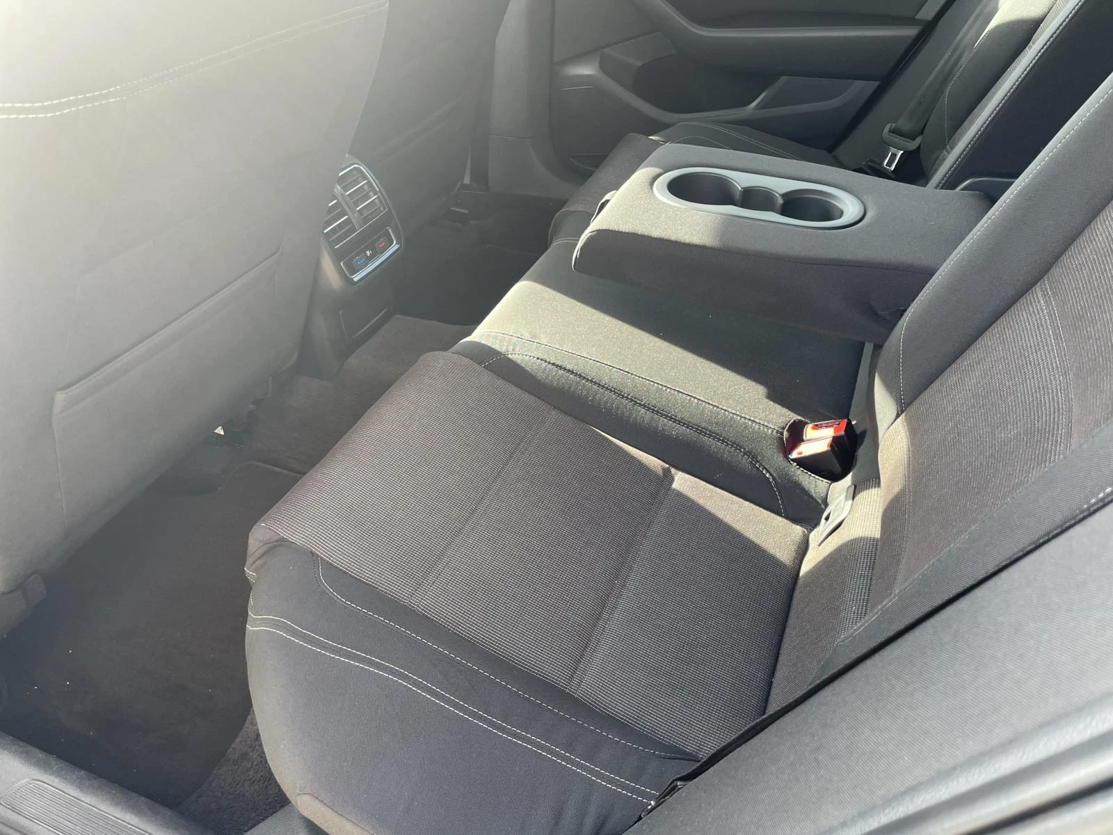 VW Passat SW 1.6TDI + NAVI | Mobile.bg � ����������� 14