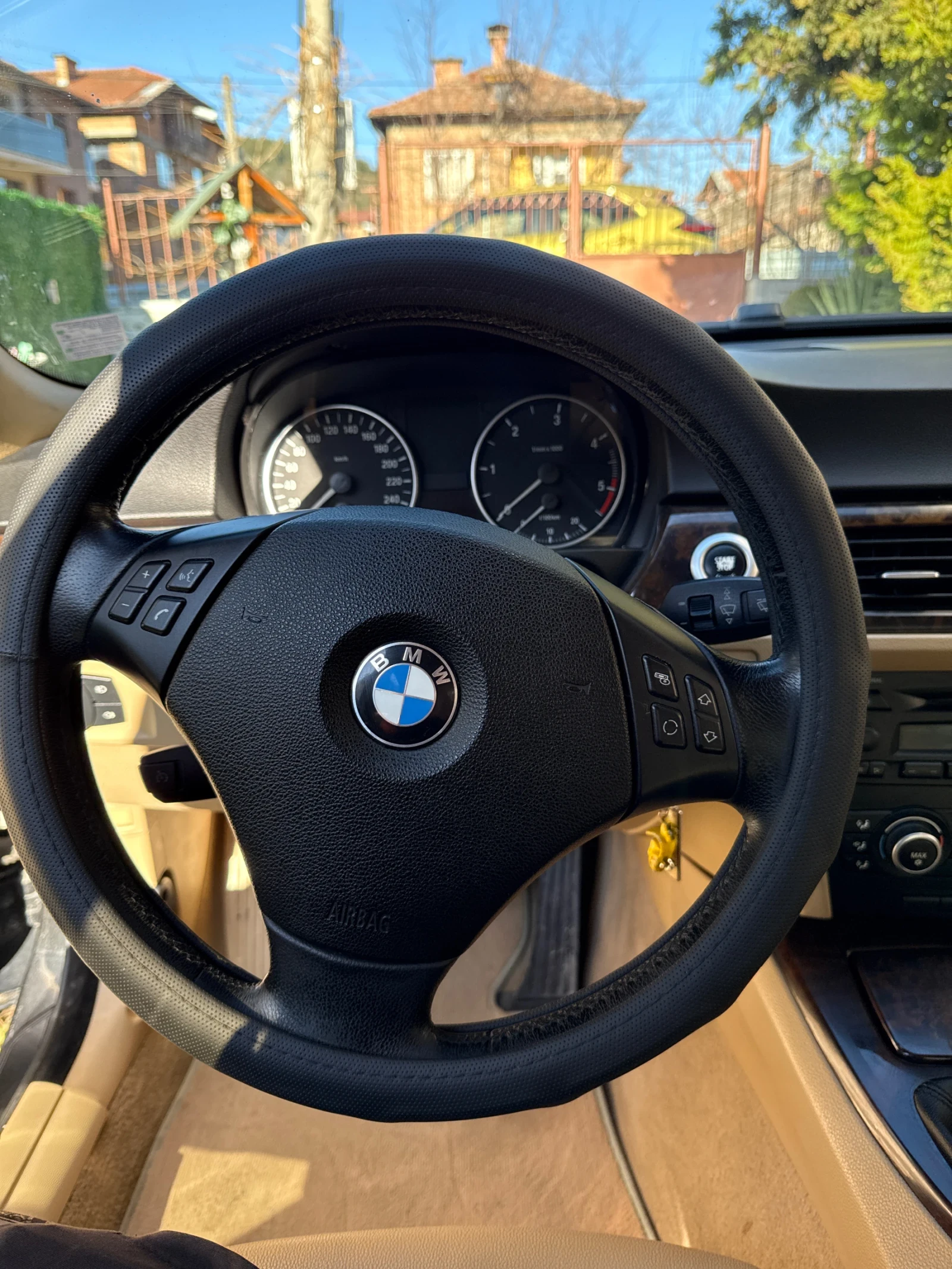 BMW 320  - изображение 9