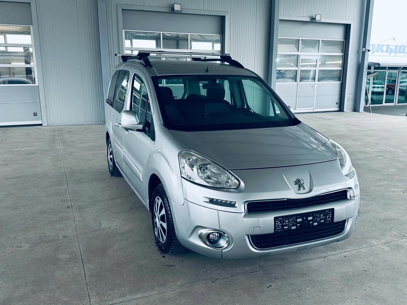 Peugeot Partner, снимка 3 - Автомобили и джипове - 53853946