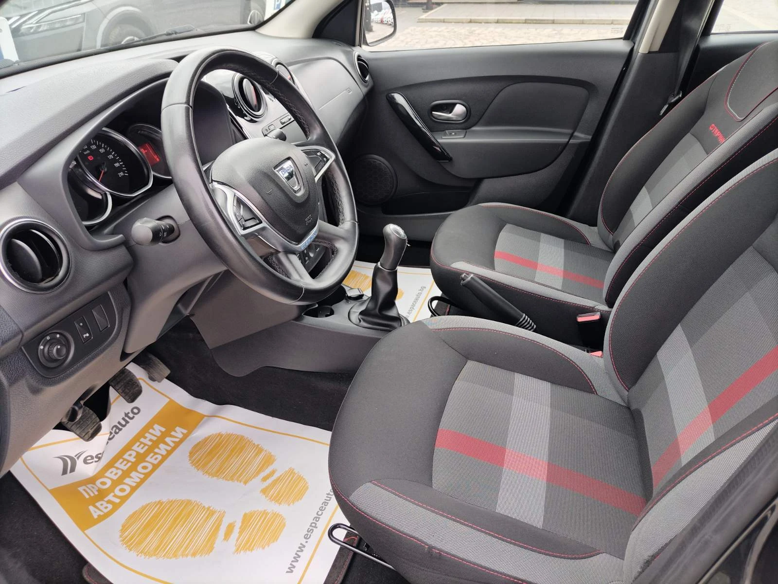 Dacia Logan MCV 1.5dCi/95к.с, снимка 12 - Автомобили и джипове - 53952366