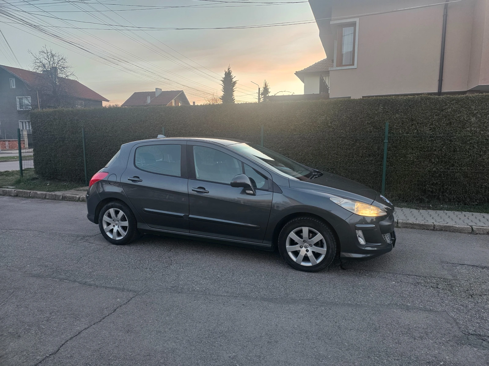 Peugeot 308 Газ-инж-Гаражно, снимка 9 - Автомобили и джипове - 53955253