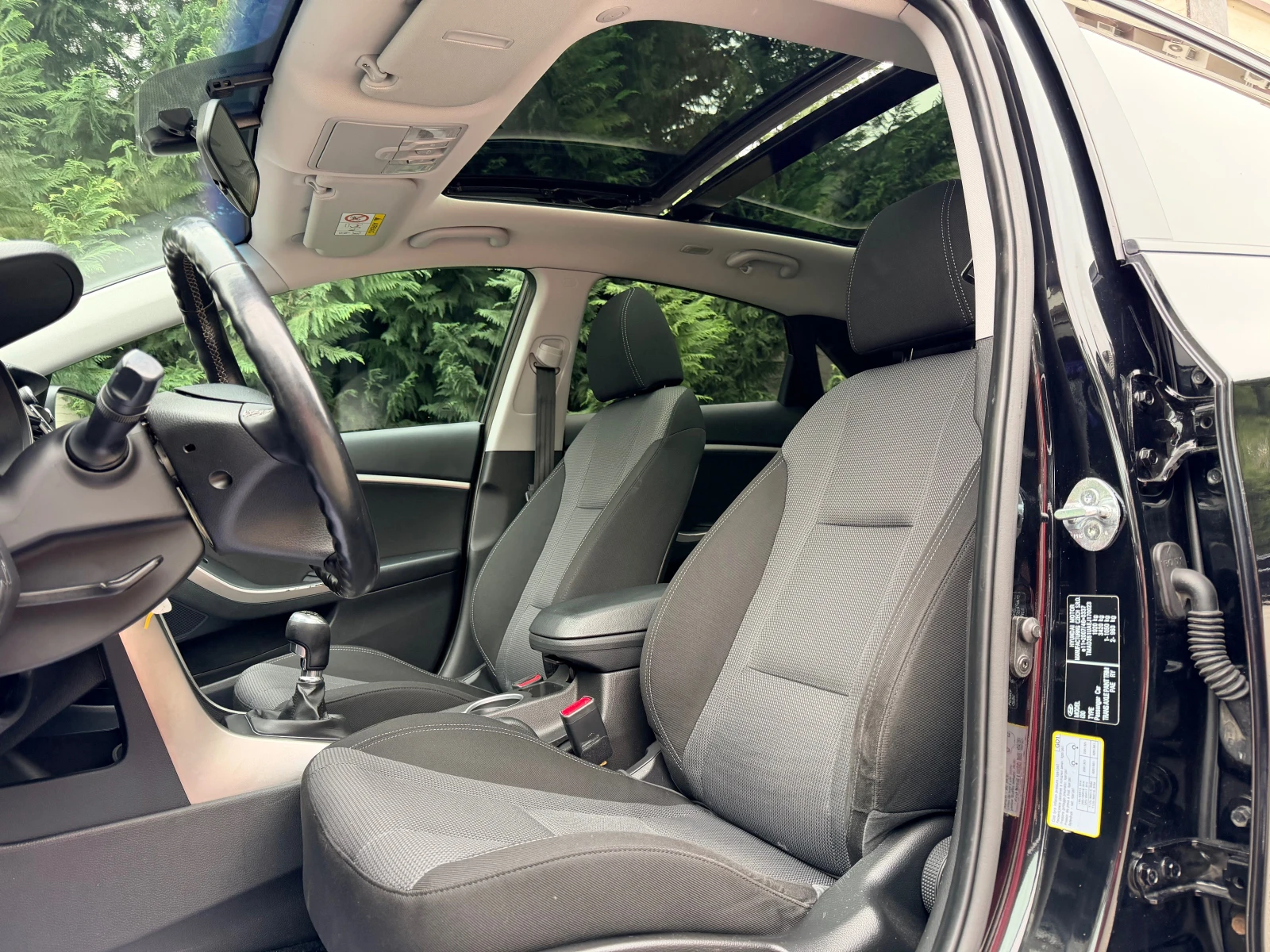 Hyundai I30 1.6CRDI MOVE PANORAMA NAVI KAMERA, снимка 10 - Автомобили и джипове - 54113562