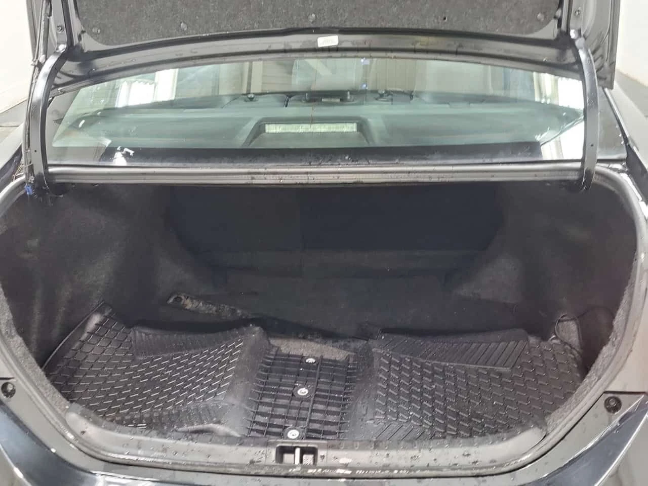 Toyota Corolla CE| PANORAMA| CARFAX| ПОДГРЕВИ, снимка 14 - Автомобили и джипове - 54235844