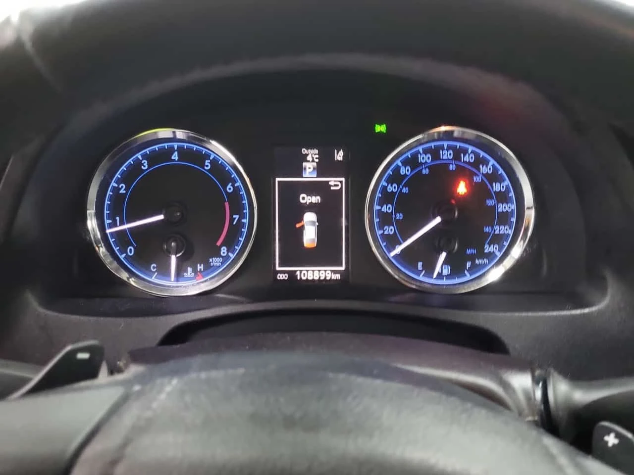 Toyota Corolla CE| PANORAMA| CARFAX| ПОДГРЕВИ, снимка 11 - Автомобили и джипове - 54235844