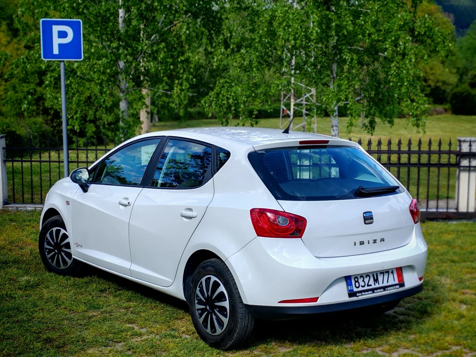 Seat Ibiza 1.2I(75)* FACELIFT* COPA-EDITION* НОВ ВНОС* , снимка 5 - Автомобили и джипове - 54390777