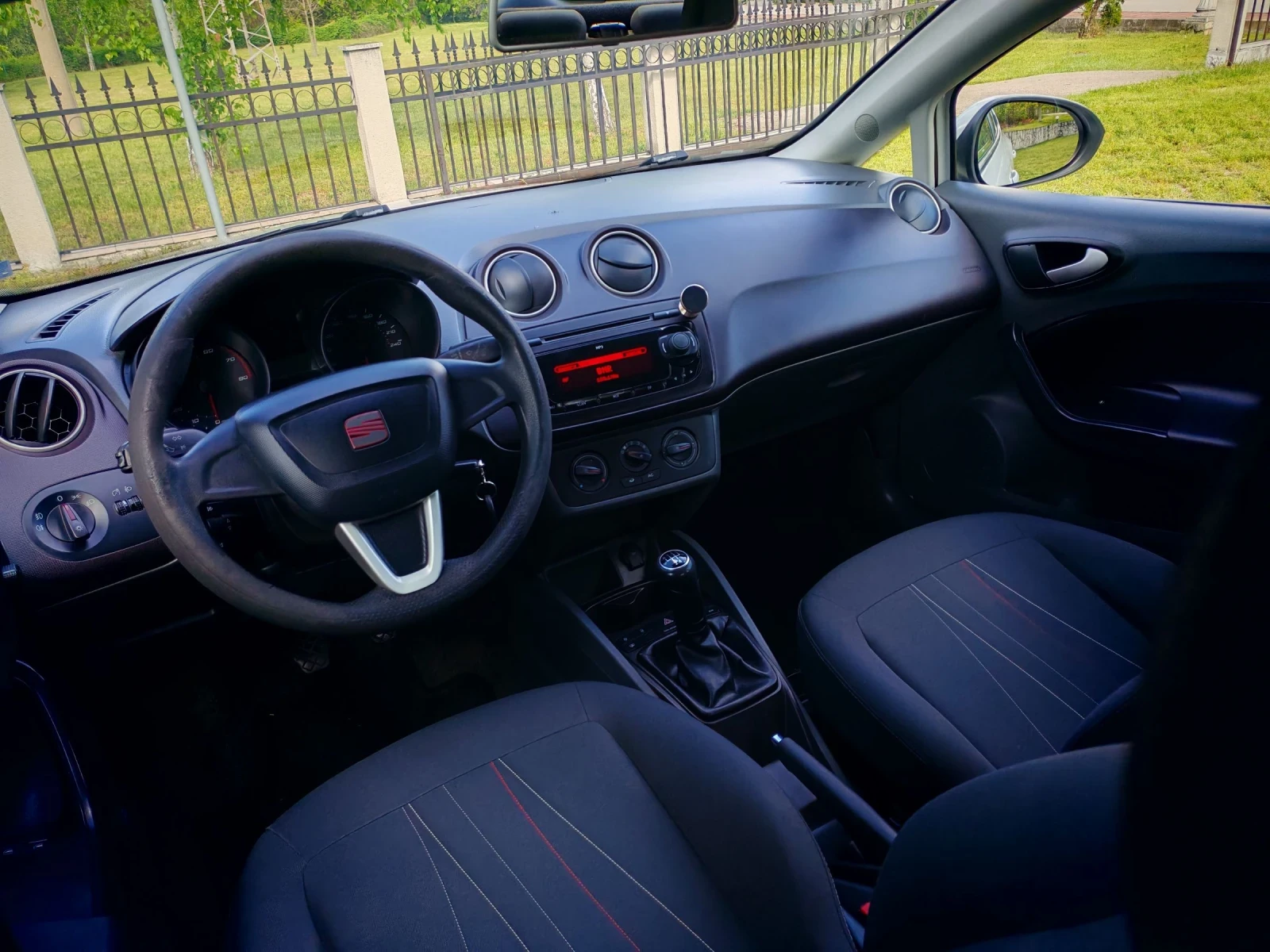 Seat Ibiza 1.2I(75)* FACELIFT* COPA-EDITION* НОВ ВНОС* , снимка 12 - Автомобили и джипове - 54390777