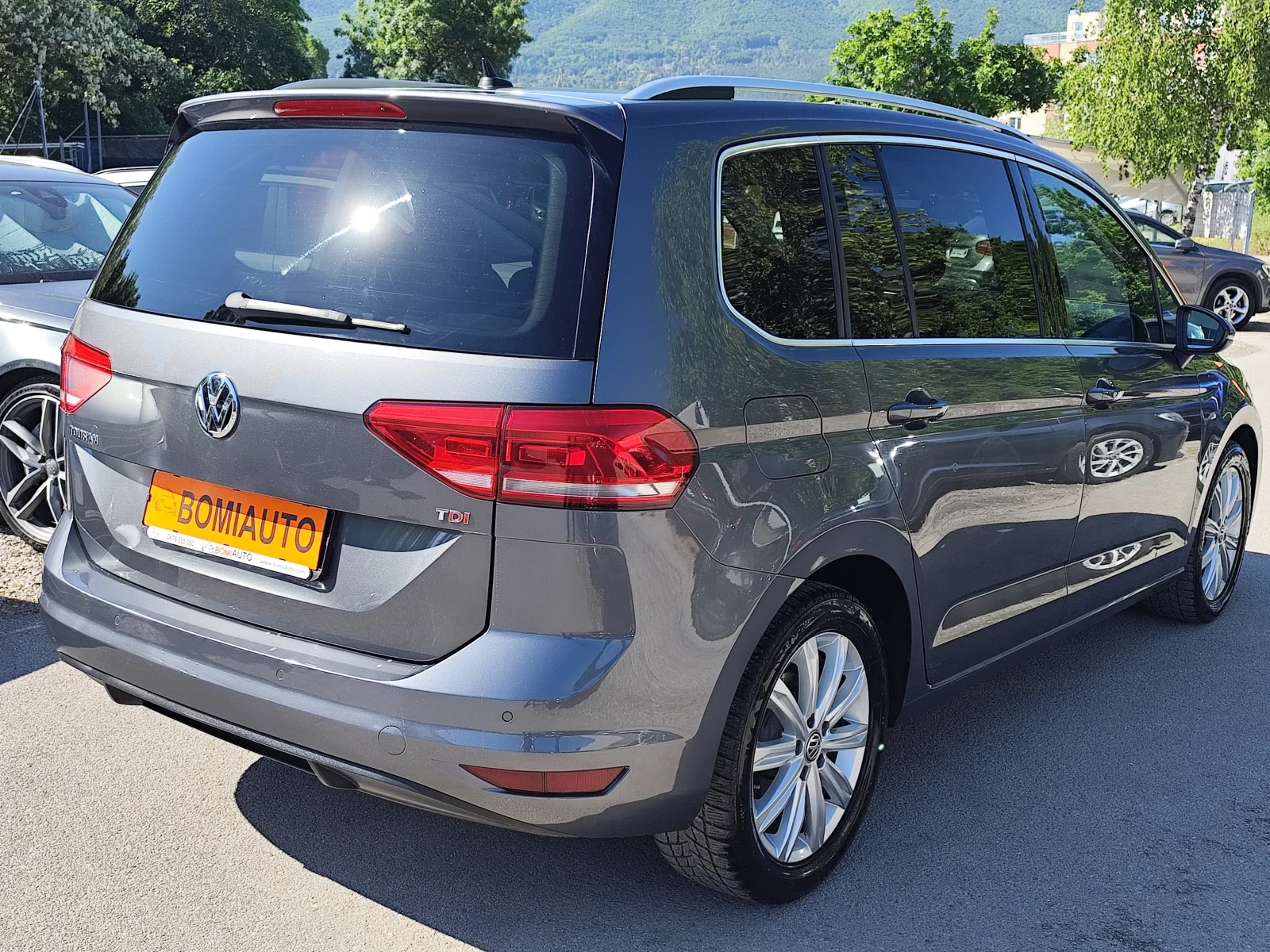 VW Touran 1.6TDi* 7 MECTA* EURO6B* NAVI* , снимка 4 - Автомобили и джипове - 54688909