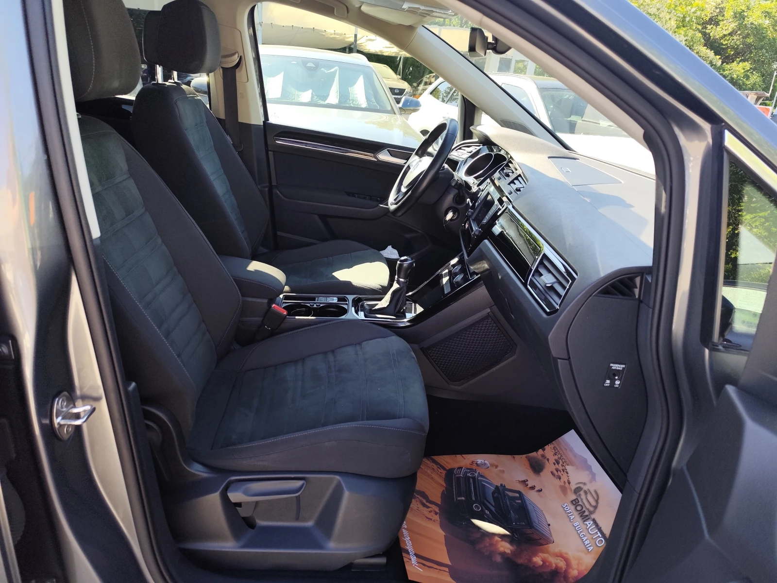 VW Touran 1.6TDi* 7 MECTA* EURO6B* NAVI* , снимка 12 - Автомобили и джипове - 54688909