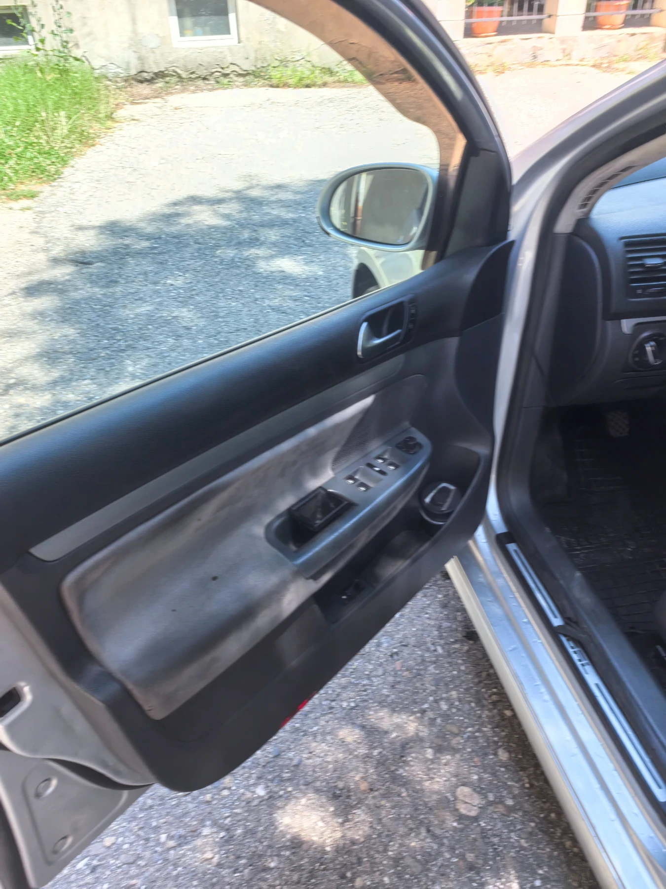 VW Golf 5, снимка 15 - Автомобили и джипове - 55331537