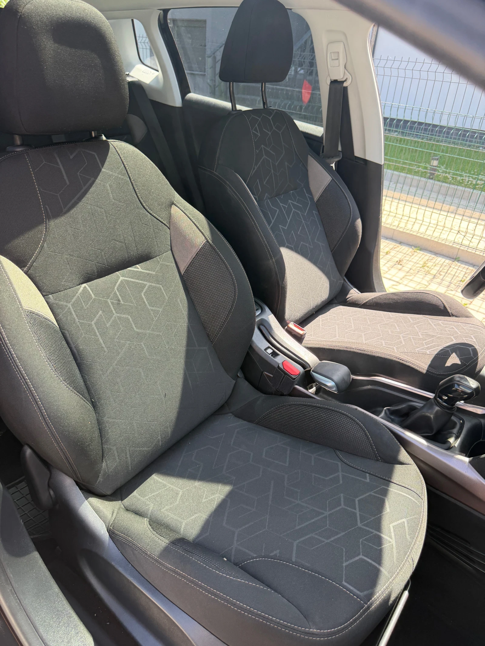 Peugeot 2008, снимка 9 - Автомобили и джипове - 55441490