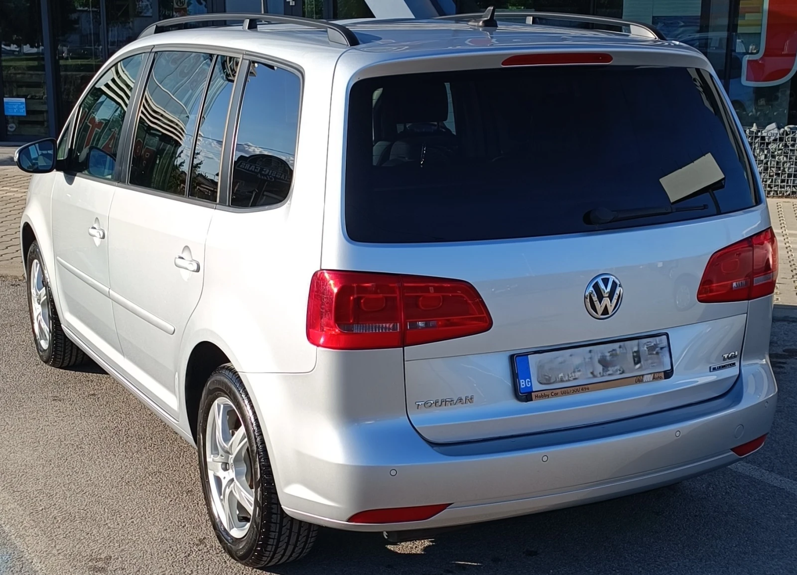 VW Touran CNG - Метан, снимка 4 - Автомобили и джипове - 55903277