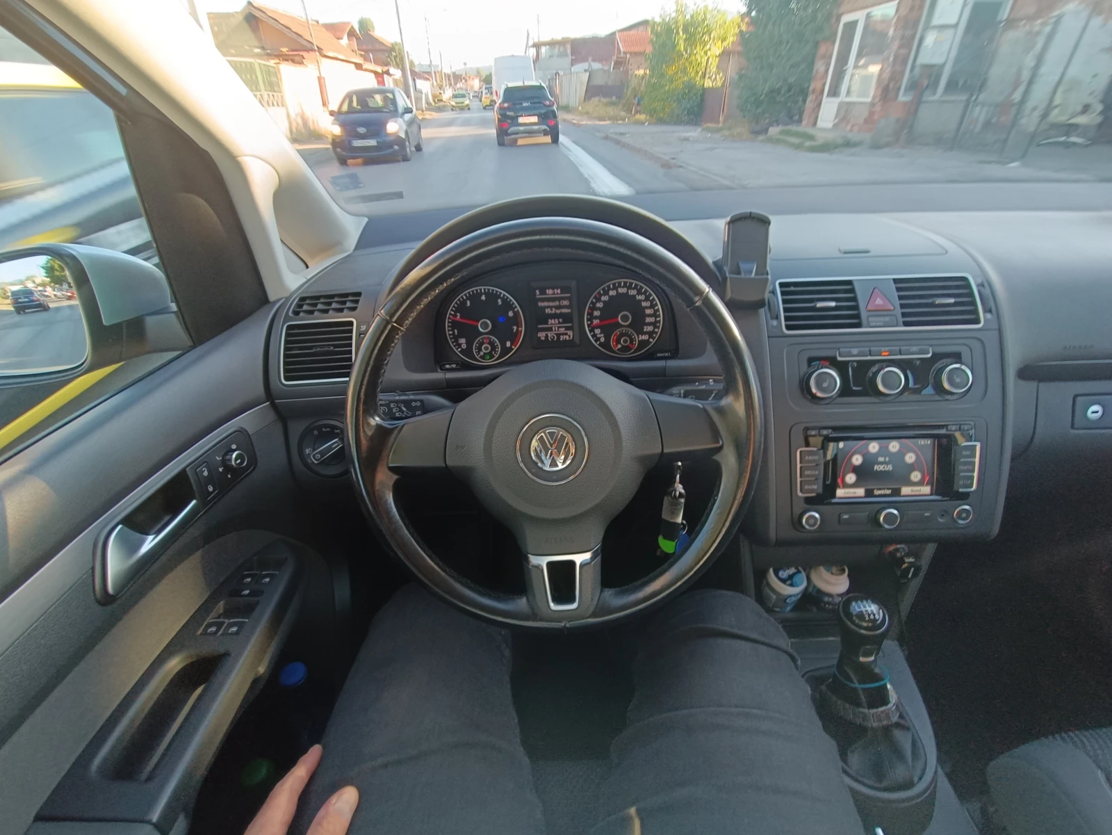 VW Touran CNG - Метан, снимка 8 - Автомобили и джипове - 55903277
