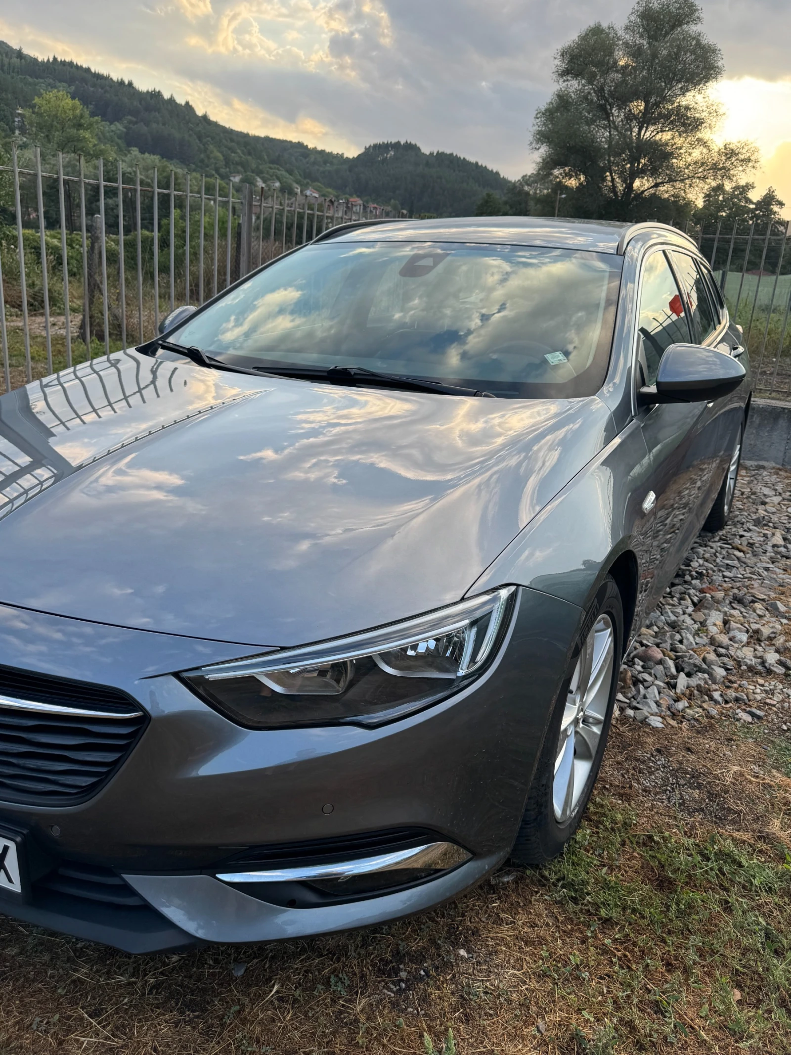 Opel Insignia Sports Tourer, снимка 3 - Автомобили и джипове - 55925916