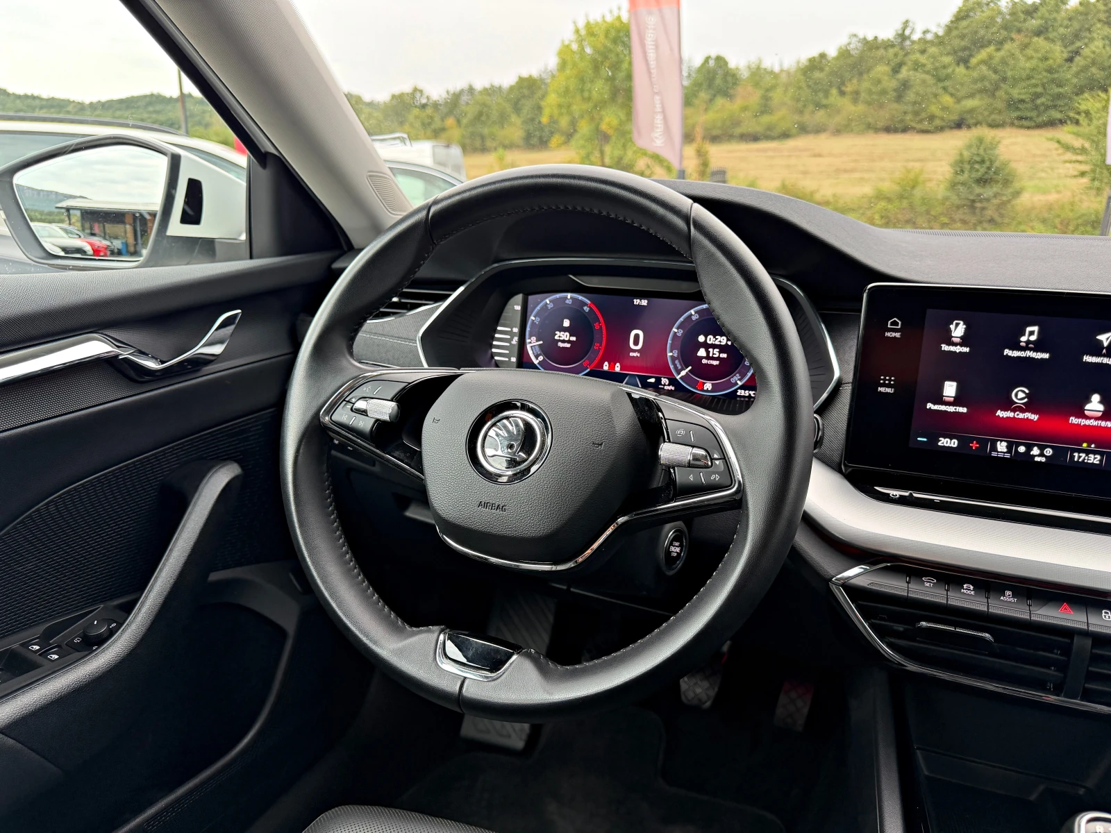 Skoda Octavia DIGITAL COCKPIT SIDE ASSIST LED AMBIENTE KEYLESS, снимка 8 - Автомобили и джипове - 56069808