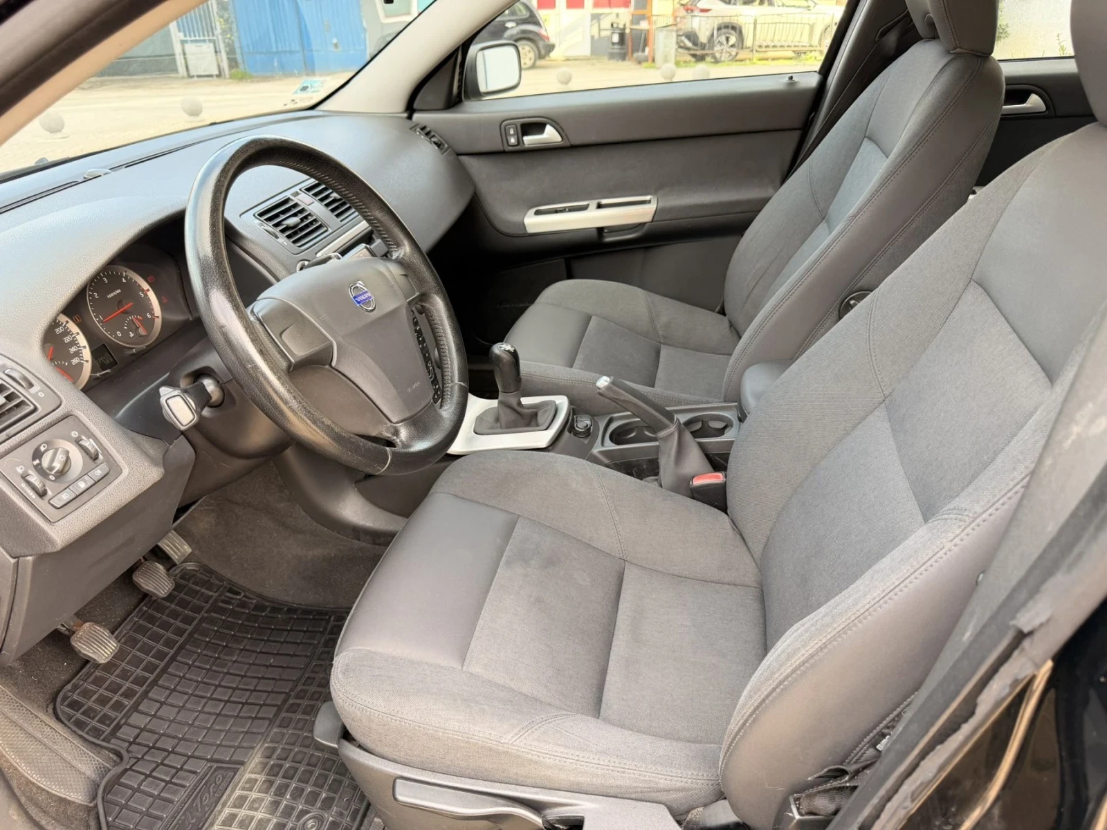 Volvo V50 2.0 136к.с. , снимка 7 - Автомобили и джипове - 56075882