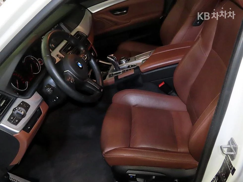 BMW 530 D* F10* TOP CENA* UNIKAT* , снимка 6 - Автомобили и джипове - 56205978