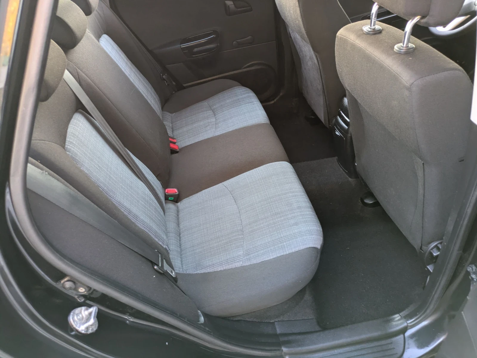 Kia Ceed 1.4i, 90k.c., снимка 13 - Автомобили и джипове - 56638050