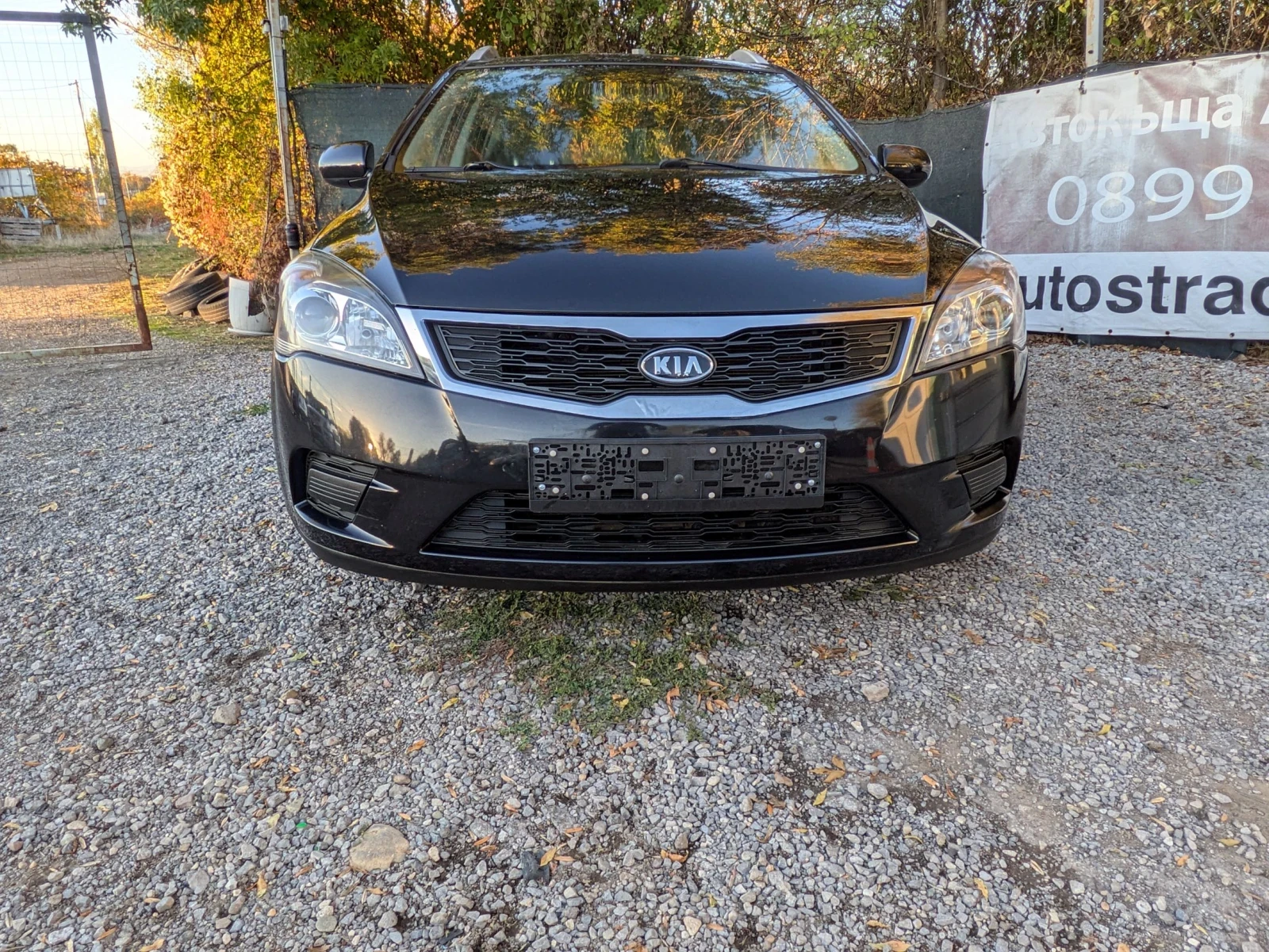 Kia Ceed 1.4i, 90k.c., снимка 2 - Автомобили и джипове - 56638050