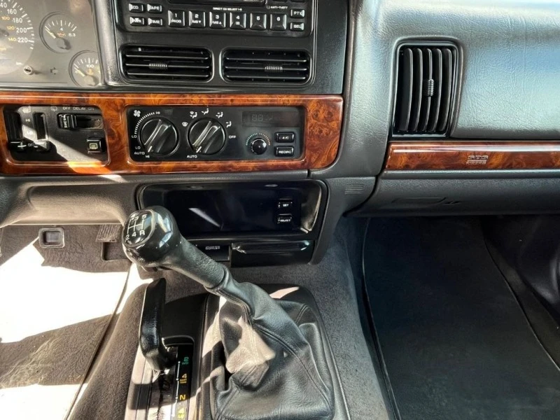 Jeep Grand cherokee ОТЛИЧЕН, снимка 9 - Автомобили и джипове - 40229656