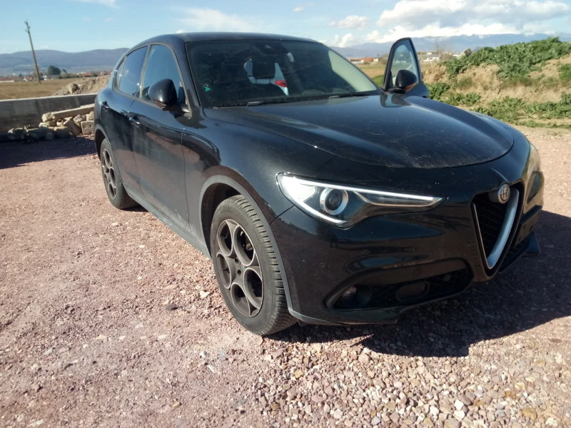 Alfa Romeo Stelvio 2.2дизел, снимка 1 - Автомобили и джипове - 48194725