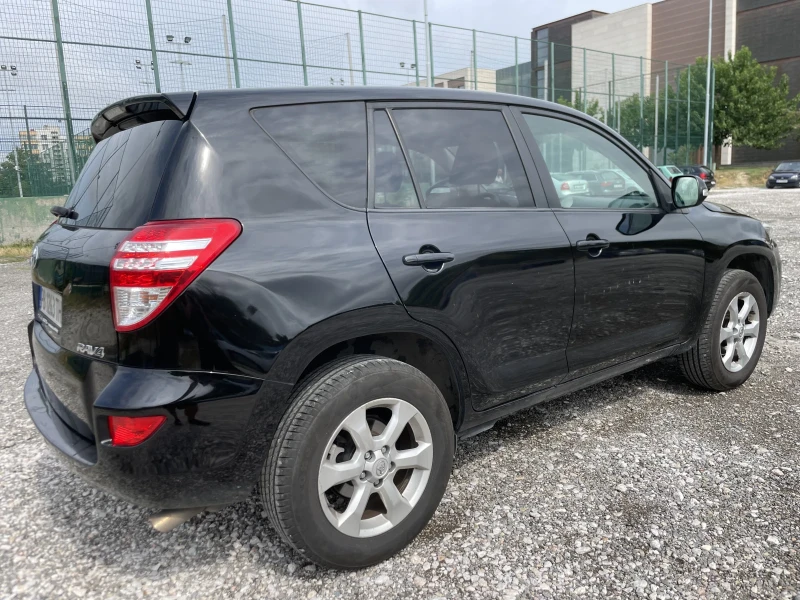 Toyota Rav4, снимка 6 - Автомобили и джипове - 47610527