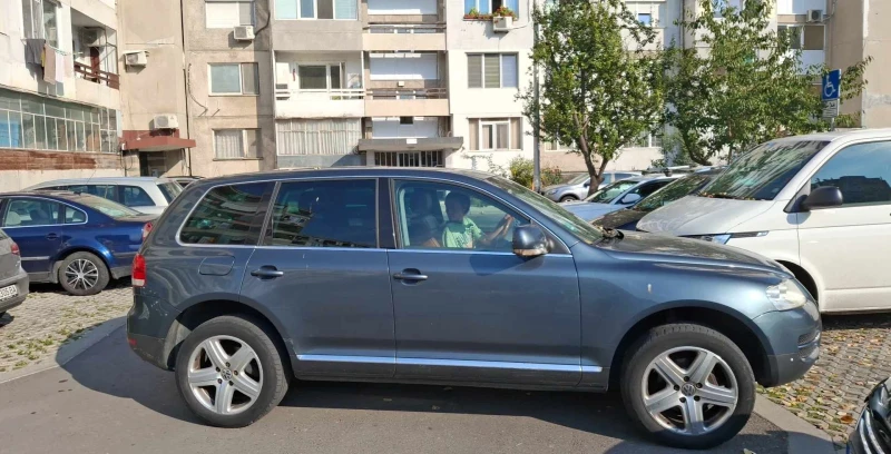 VW Touareg, снимка 3 - Автомобили и джипове - 48976201