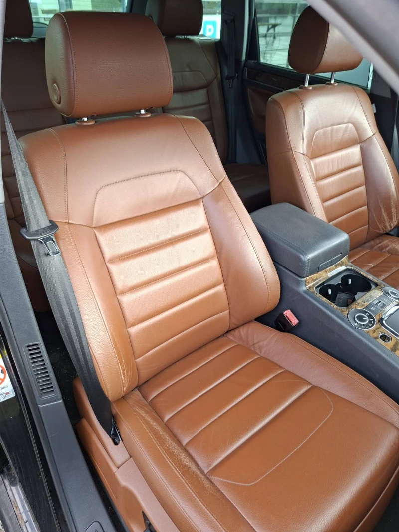 VW Touareg, снимка 8 - Автомобили и джипове - 52662831