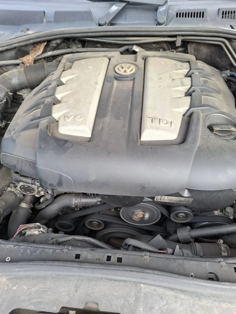 VW Touareg, снимка 15 - Автомобили и джипове - 52662831