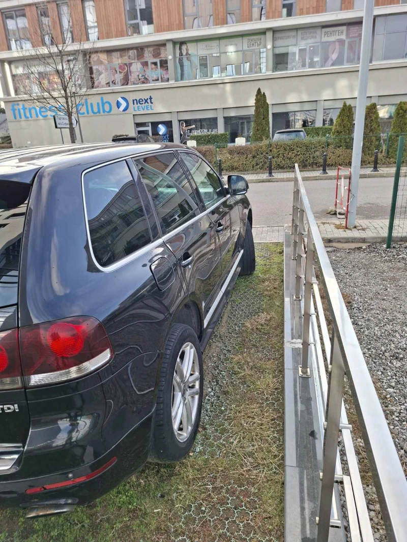 VW Touareg, снимка 5 - Автомобили и джипове - 52662831