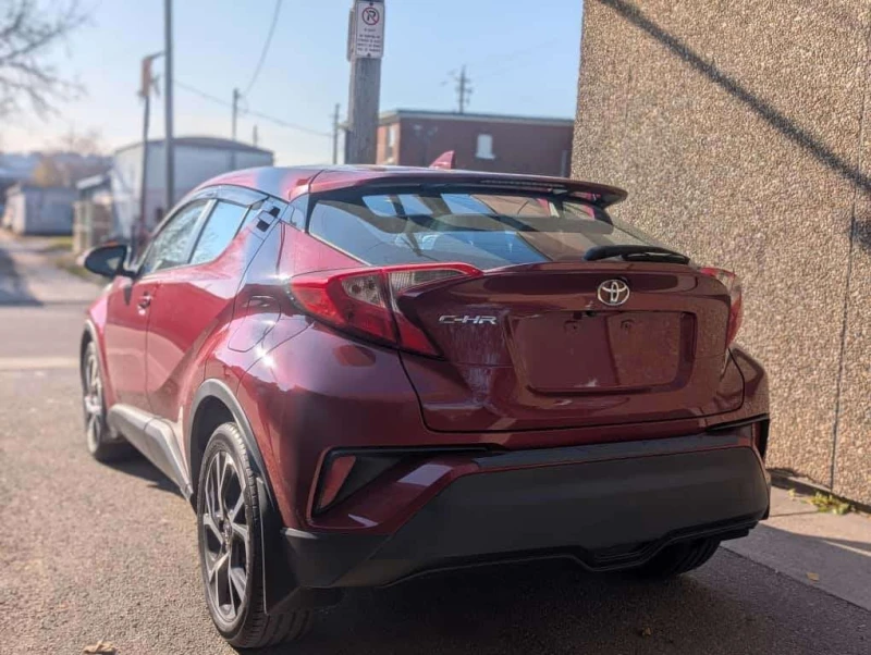 Toyota C-HR МЪРТВА ТОЧКА* КАМЕРА* KEYLESS, снимка 2 - Автомобили и джипове - 53045546