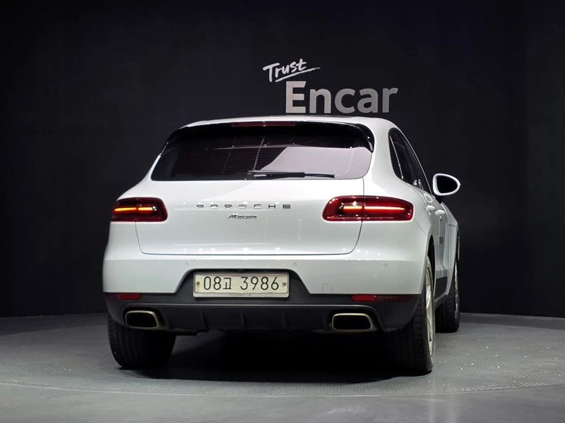Porsche Macan 2.0| 252к.с.| ВКЛ.ТЕХНОТЕСТ, снимка 4 - Автомобили и джипове - 55372154