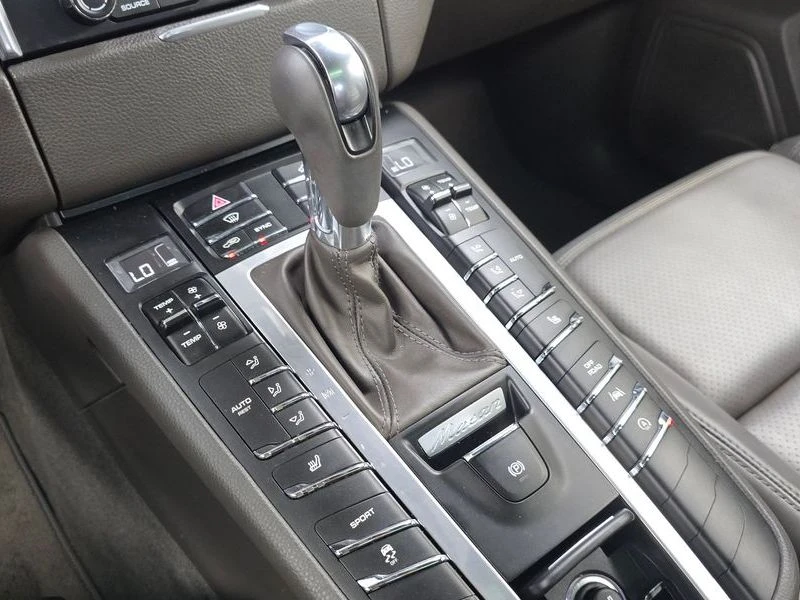 Porsche Macan 2.0| 252к.с.| ВКЛ.ТЕХНОТЕСТ, снимка 9 - Автомобили и джипове - 55372154