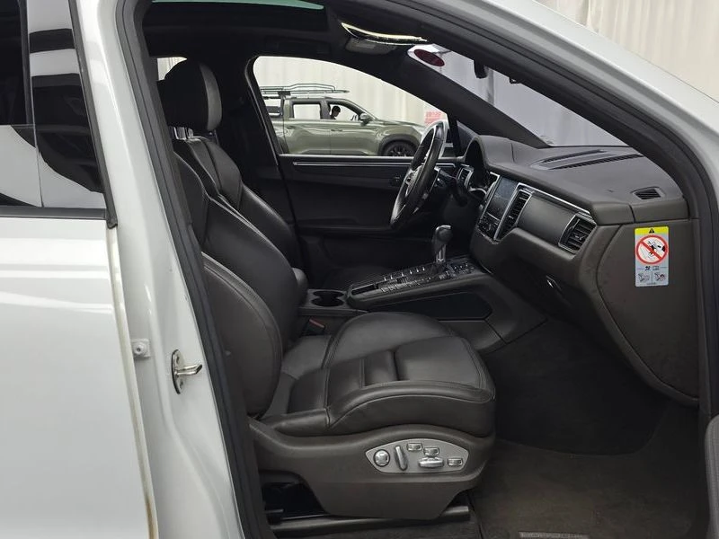 Porsche Macan 2.0| 252к.с.| ВКЛ.ТЕХНОТЕСТ, снимка 11 - Автомобили и джипове - 55372154