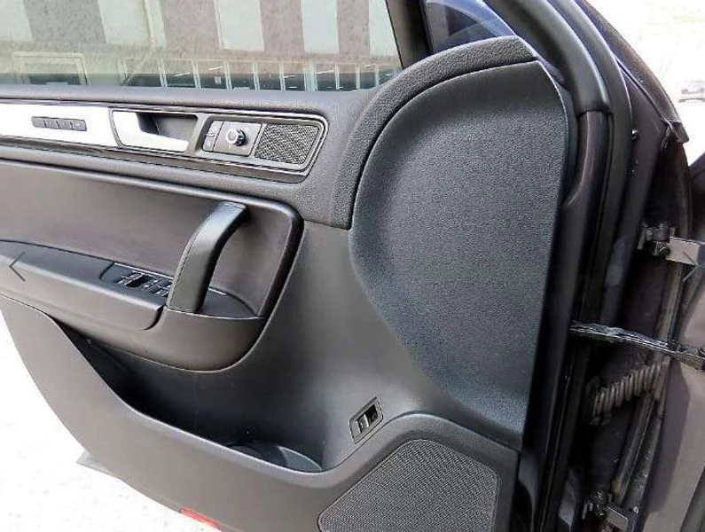 VW Touareg * NEW&TOUREG* V6* 3.0* TDI* , снимка 13 - Автомобили и джипове - 55723556