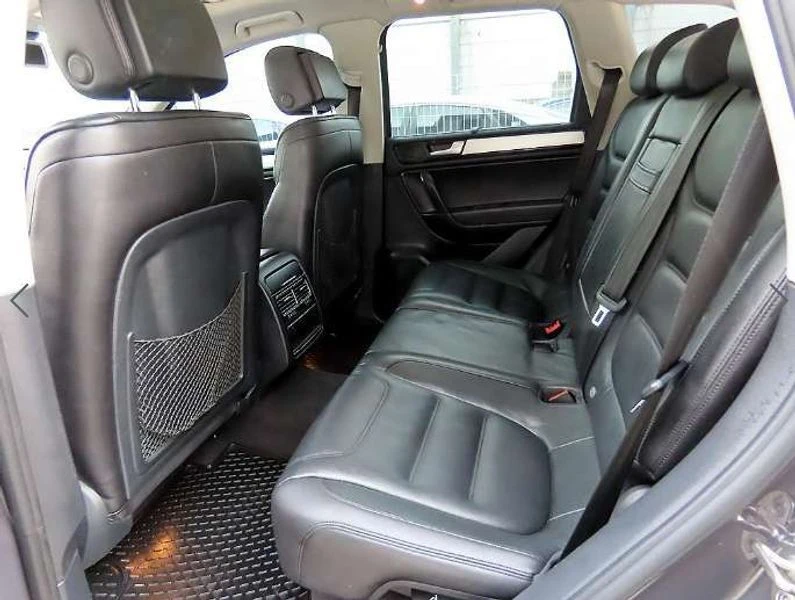 VW Touareg * NEW&TOUREG* V6* 3.0* TDI* , снимка 11 - Автомобили и джипове - 55723556