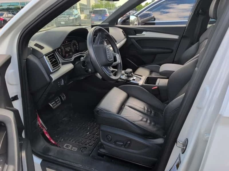 Audi Q5 * PROGRESSIV * CARFAX * ОПЦИЯ ЗА ФИНАНСИРАНЕ, снимка 3 - Автомобили и джипове - 55789023