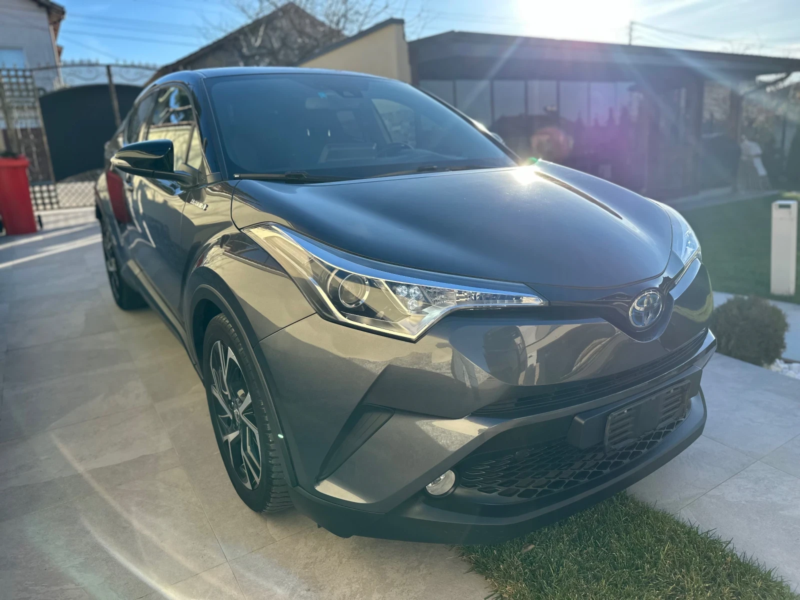 Toyota C-HR 1.8Hybrid - изображение 2