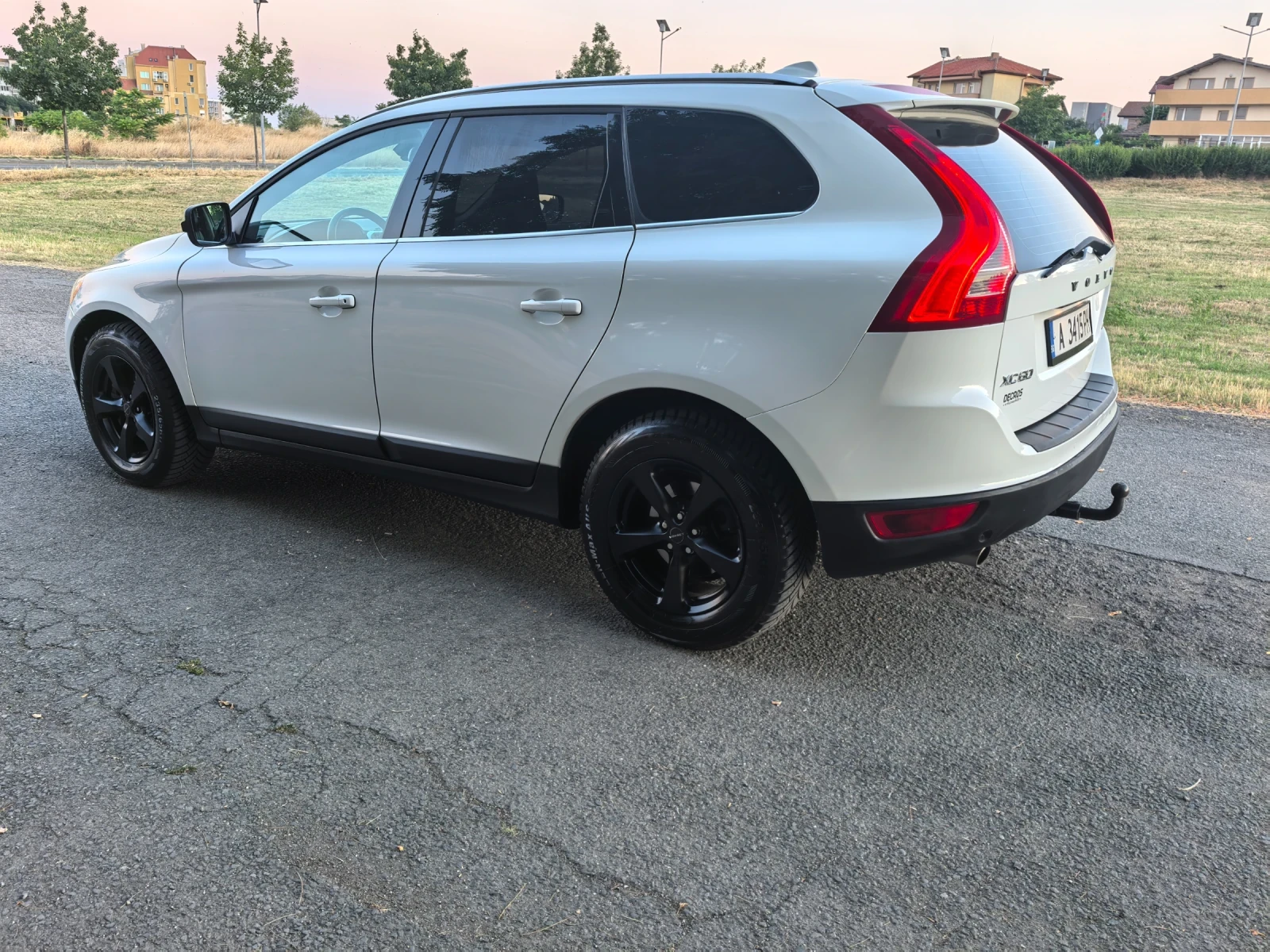 Volvo XC60 2.4 AWD - изображение 4