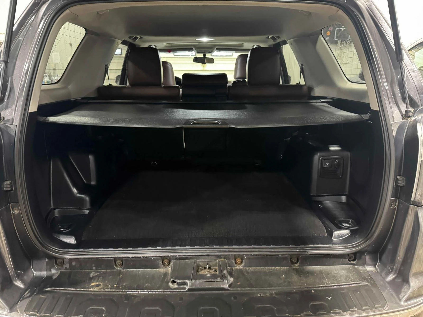 Toyota 4runner С РЕГИСТРАЦИЯ & АВТО КРЕДИТ, снимка 6 - Автомобили и джипове - 53911827