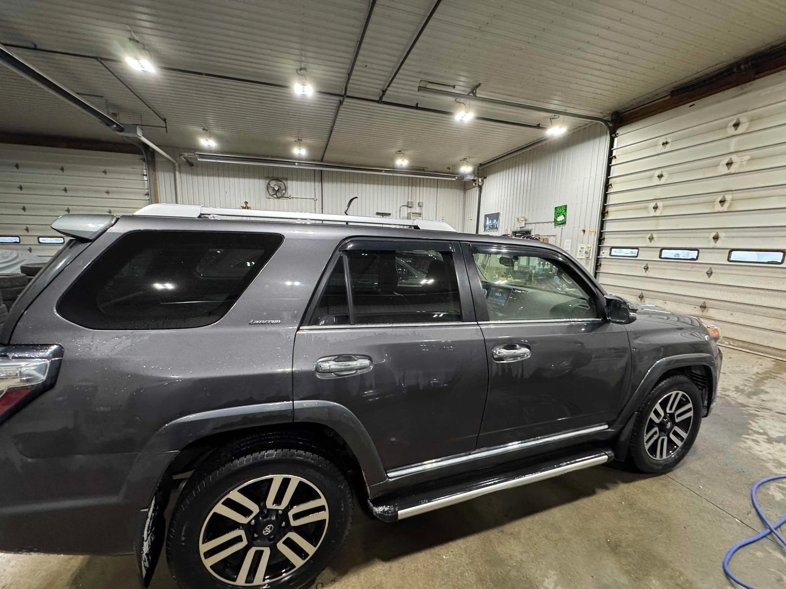 Toyota 4runner С РЕГИСТРАЦИЯ & АВТО КРЕДИТ, снимка 4 - Автомобили и джипове - 53911827