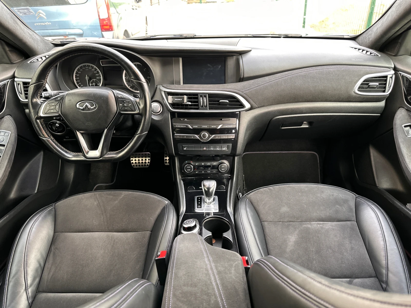 Infiniti Q30 2, 2 CDI 4x4 sport, снимка 9 - Автомобили и джипове - 54041507