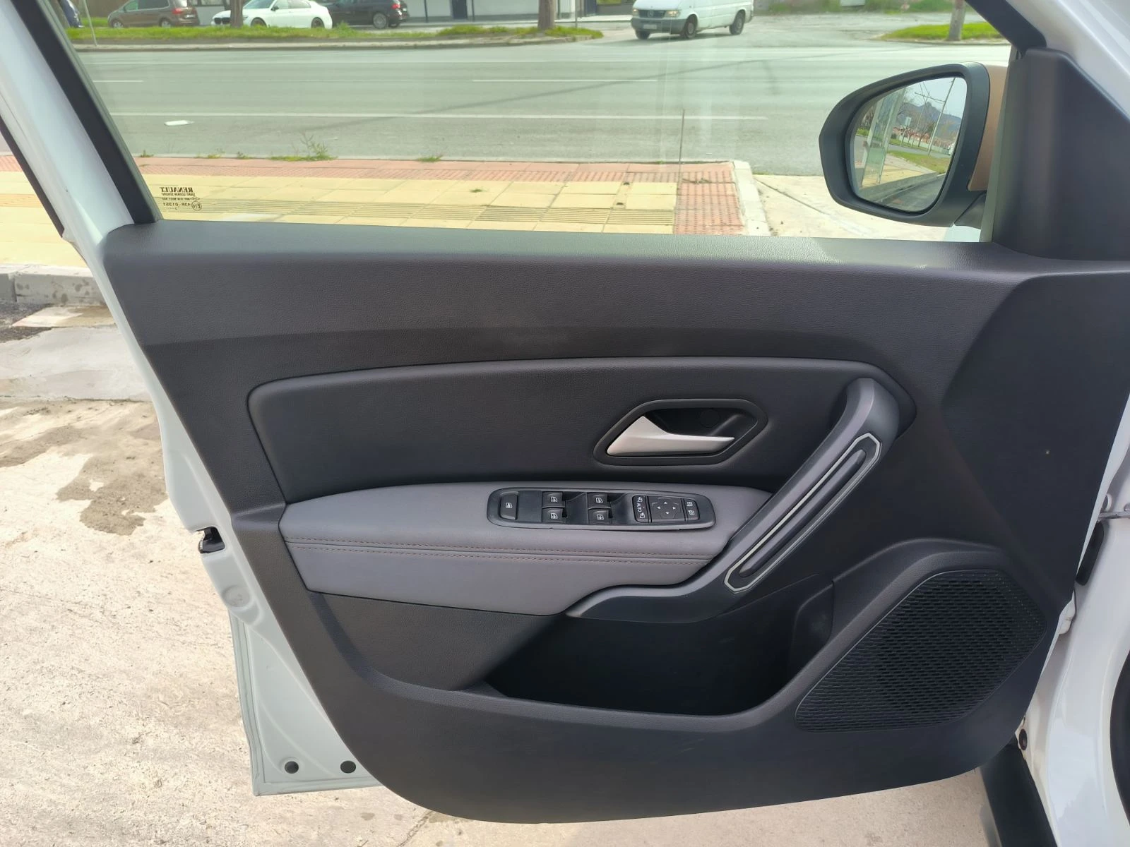 Dacia Duster 1.5d-Euro-6D-Navi-Kameri-6sk | Mobile.bg � ����������� 12