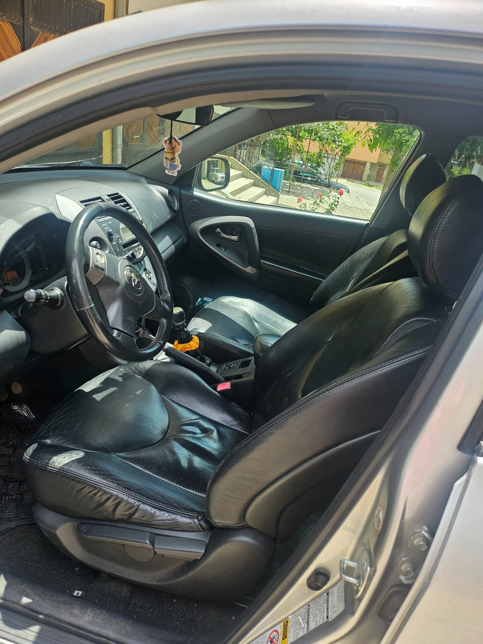 Toyota Rav4 2.2 D-4D дизел, снимка 5 - Автомобили и джипове - 54734207