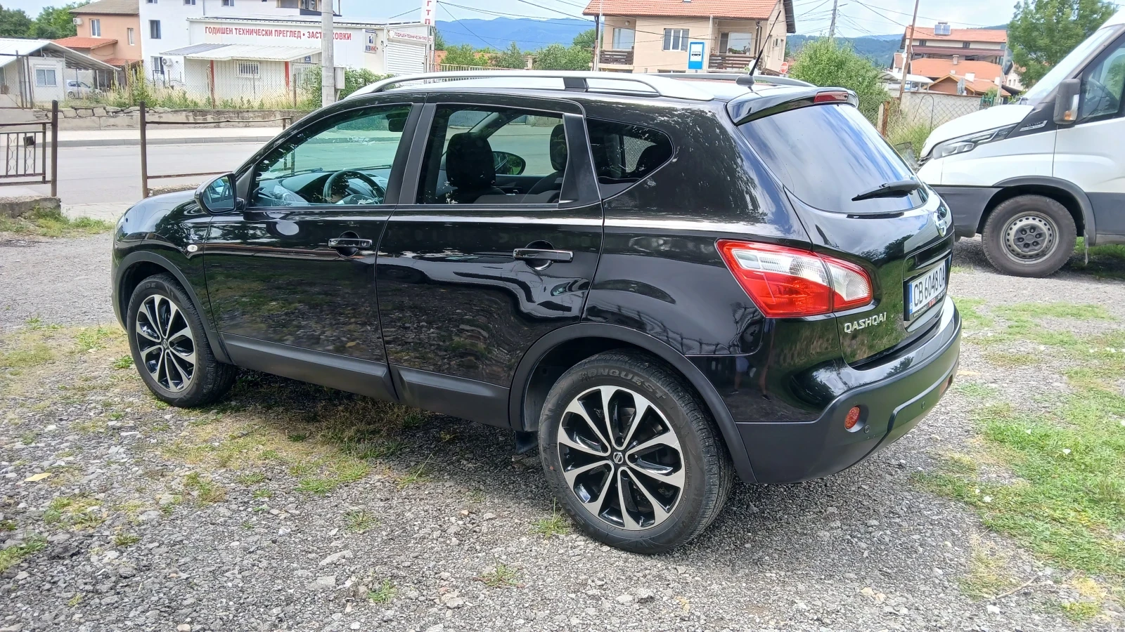 Nissan Qashqai, снимка 9 - Автомобили и джипове - 54999576